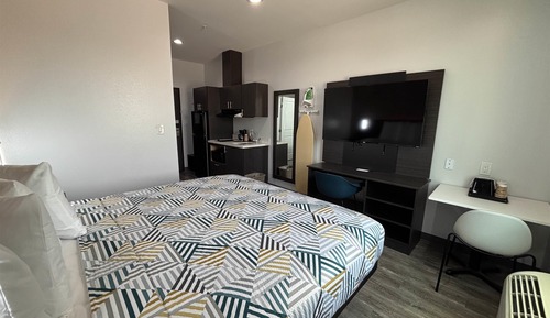 Standard Room, 1 King Bed, Accessible, Non Smoking