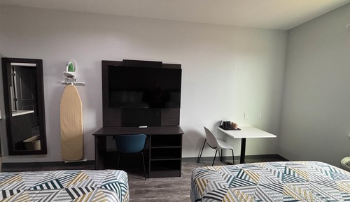 Standard Room, 2 Queen Beds, Accessible, Smoking