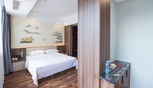 Deluxe Single Room