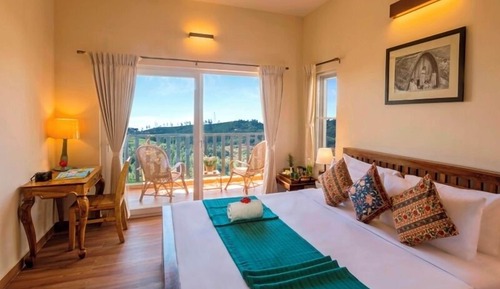 Basic Double Room, Balcony, Valley View