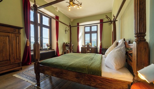 Deluxe Double Room, River View, Garden Area