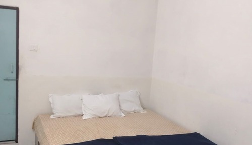 Standard Room, 1 Queen Bed