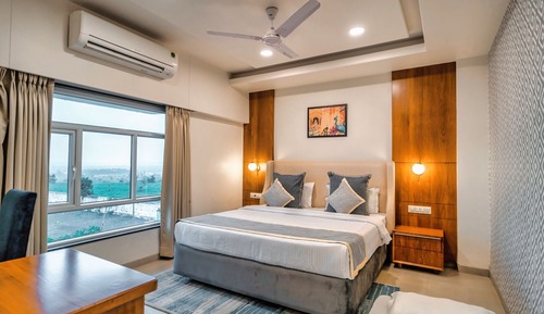 Deluxe Room, Garden View