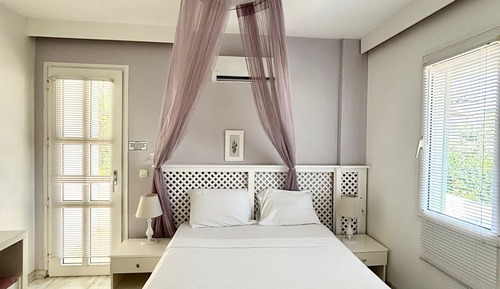 Deluxe Double Room, Balcony, Garden View