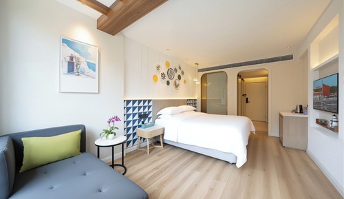 Deluxe Double Room with City View