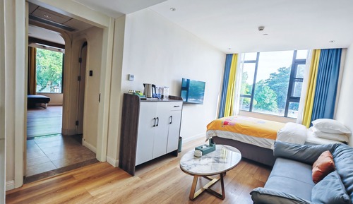 Riverside Two-Bedroom Family Suite
