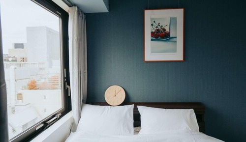 Single Room, Smoking