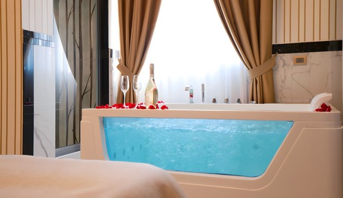Luxury Suite