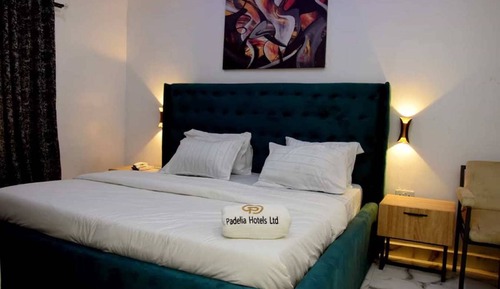 Luxury Single Room, City View