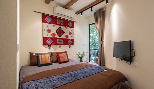 Basic Suite, City View