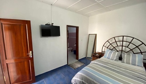 Economy Apartment, Terrace, Beachside