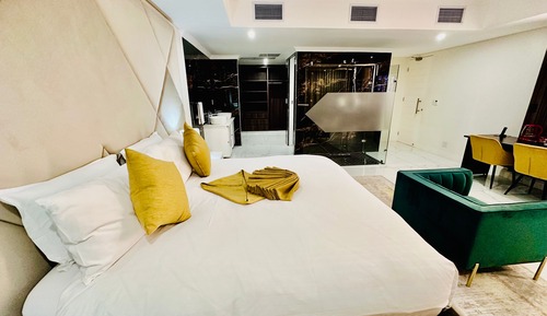 Premium Suite, Balcony, Garden View