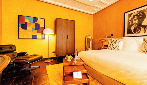 Luxury Suite