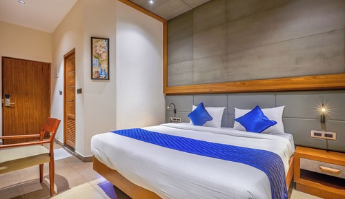 Deluxe Double Room, City View