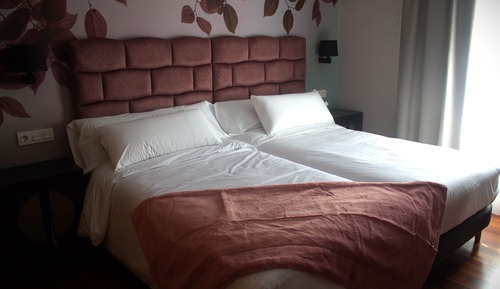 Classic Twin Room, Multiple Beds, Mountain View