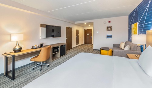 Suite, 1 King Bed, Non Smoking