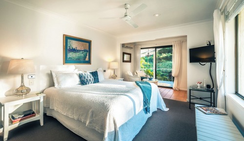 Suite, Lake View