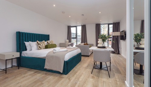 Deluxe Apartment