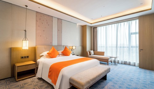 Luxury Suite, City View