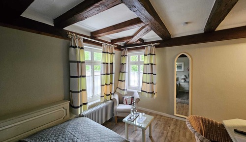 Comfort Single Room, City View