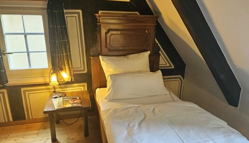 Basic Single Room, Valley View