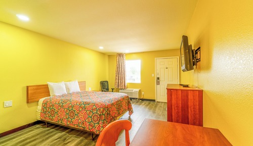 Room, 1 Queen Bed, Smoking