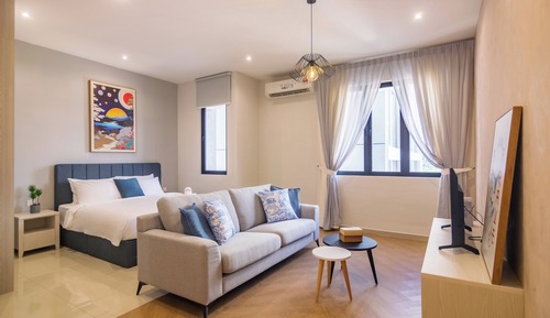 Comfort Studio, 1 King Bed, Non Smoking, City View