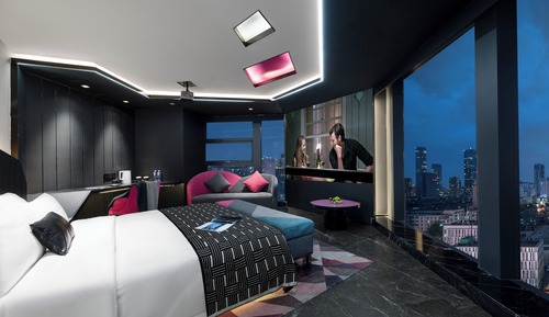 Panoramic Studio Suite, City View