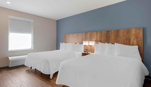 Standard Studio, 2 Queen Beds, Non Smoking (Refrigerator & Microwave)