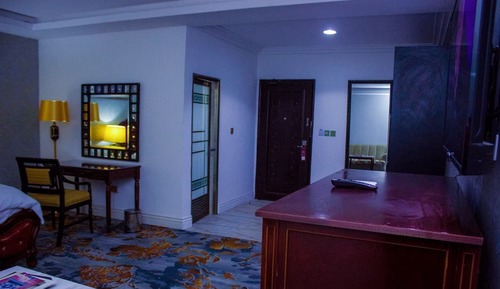 Superior Suite, City View
