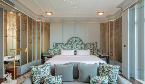 Premier Room, Lake View