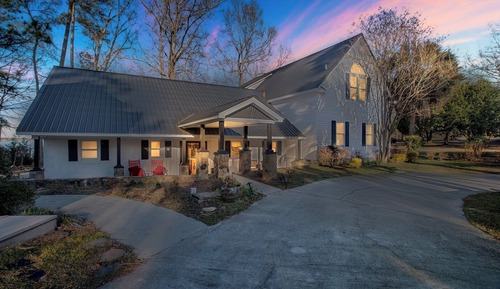 House (4 Bedrooms)