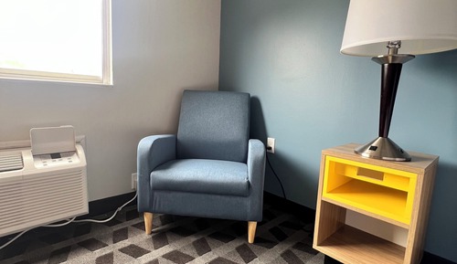 Deluxe Suite, 1 King Bed, Non Smoking