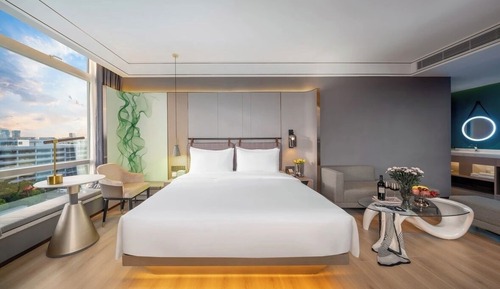 Suite, City View