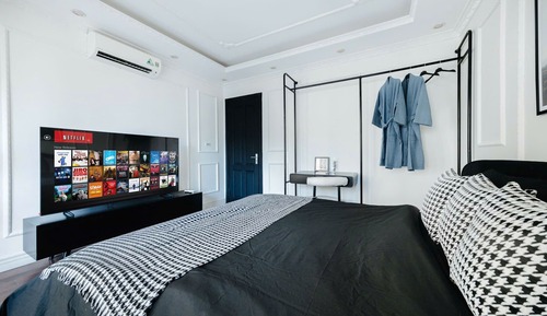 Deluxe Studio, 1 Queen Bed, Balcony, City View