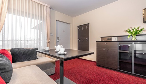 Junior Studio Suite
