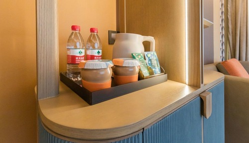 Family Suite, Hill View