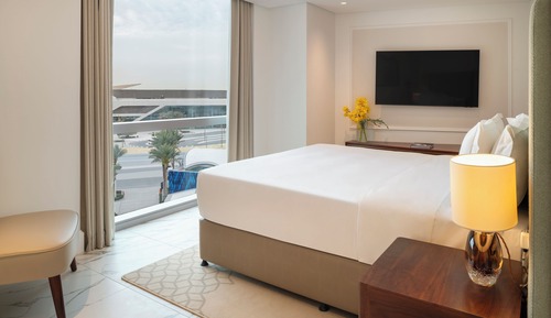 Deluxe Three Bedroom Apartment