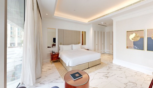 Superior One Bedroom Apartment