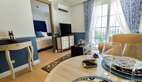 Apartment, Smoking