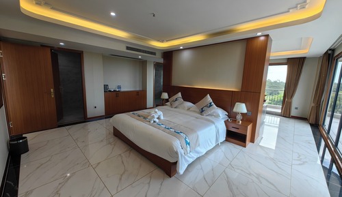 Royal Studio Suite