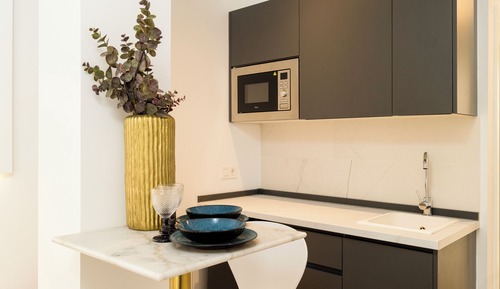Deluxe Double Room, Microwave, City View