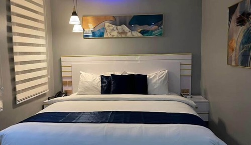 Deluxe Room, Balcony, City View