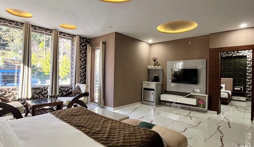 Superior Suite, Balcony, Garden View