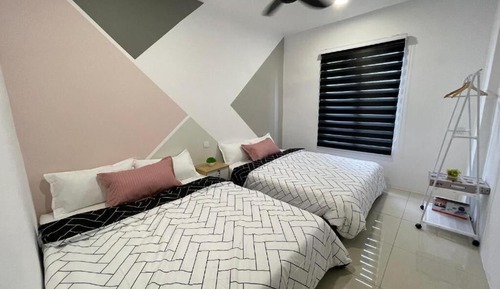 Executive Suite, 4 Bedrooms, Pool View