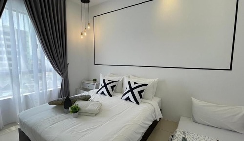 Family Suite, 3 Bedrooms, Pool View