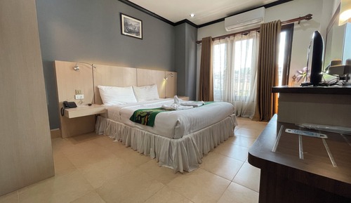 Deluxe Double Room, 1 Double Bed, Private Bathroom, City View