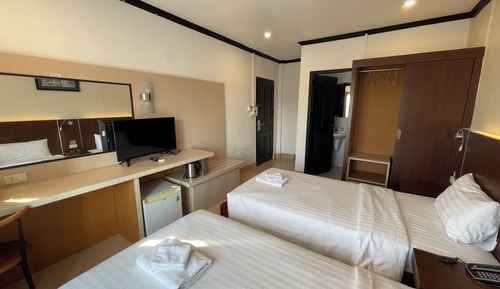 Deluxe Twin Room, 2 Twin Beds, Private Bathroom, City View