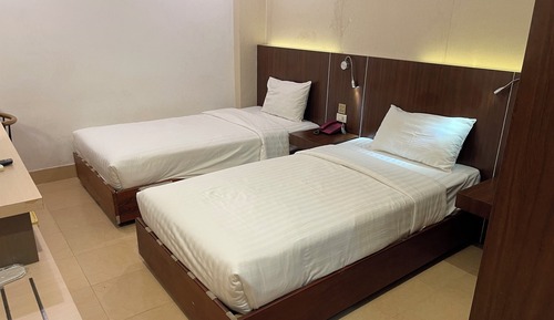 Standard Twin Room, 2 Twin Beds, Non Smoking, Private Bathroom