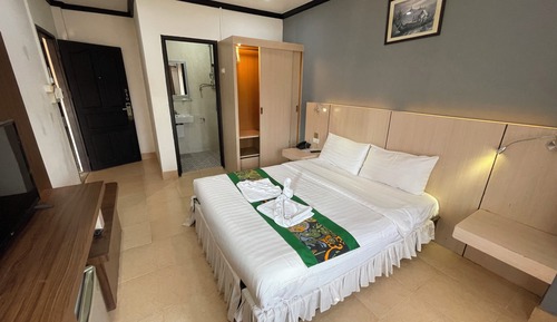 Standard Double Room, 1 Double Bed, Non Smoking, Private Bathroom